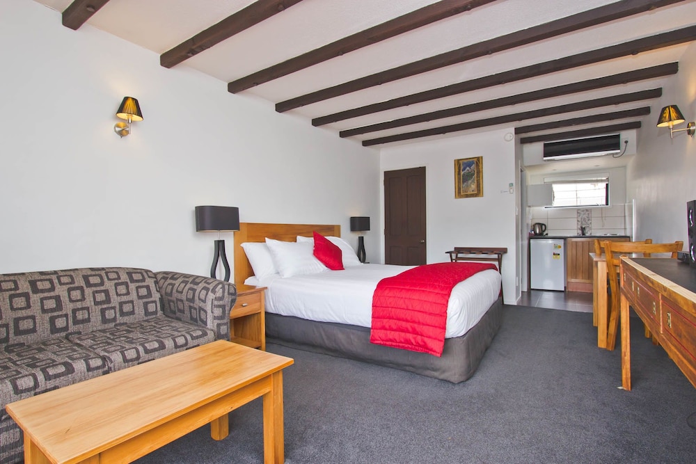 Knights Inn 15/31
