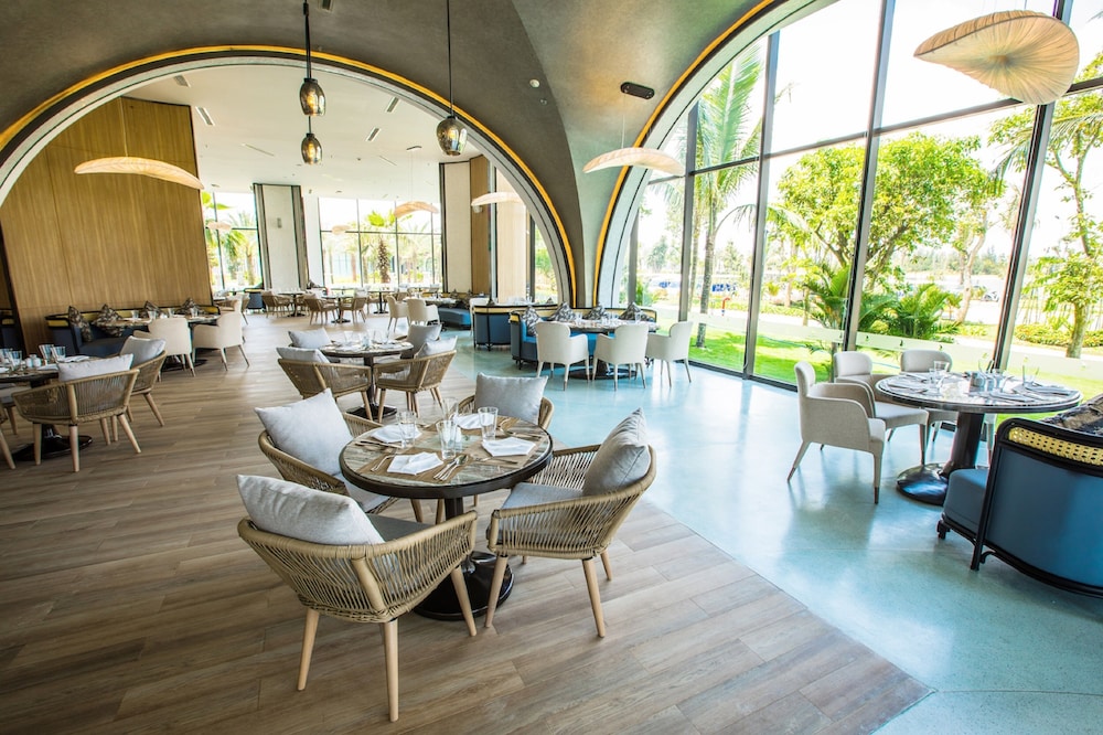 Vinpearl Resort and Golf Nam Hoi An 66/78
