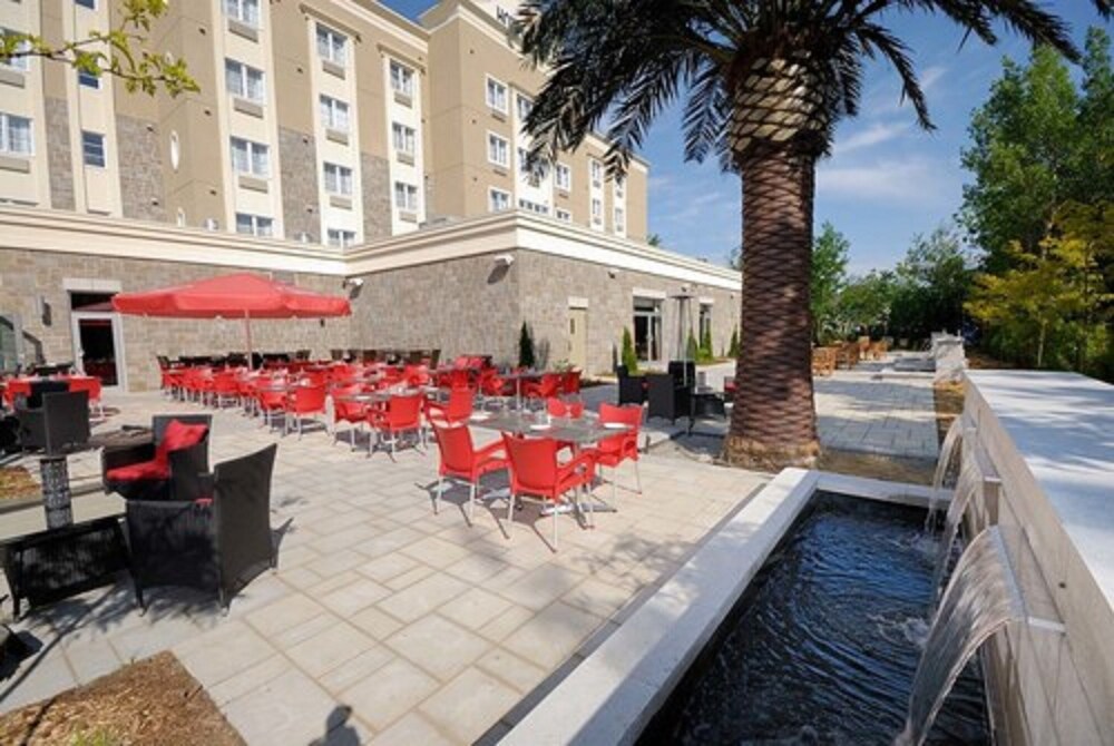 IMPERIA HOTEL & SUITES TERREBONNE 54/60
