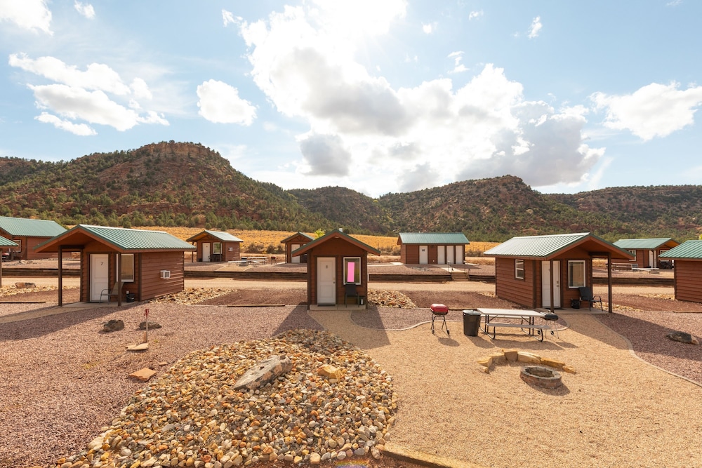 Gooseberry Lodges 75/79