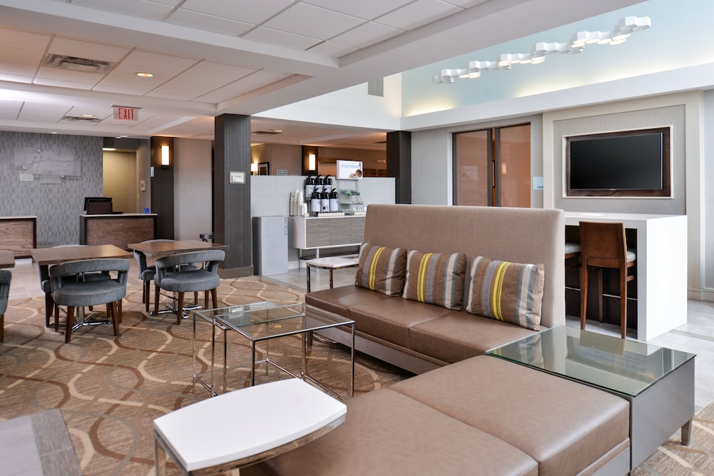 Holiday Inn Express Hotel And Suites Lafayette 25/49