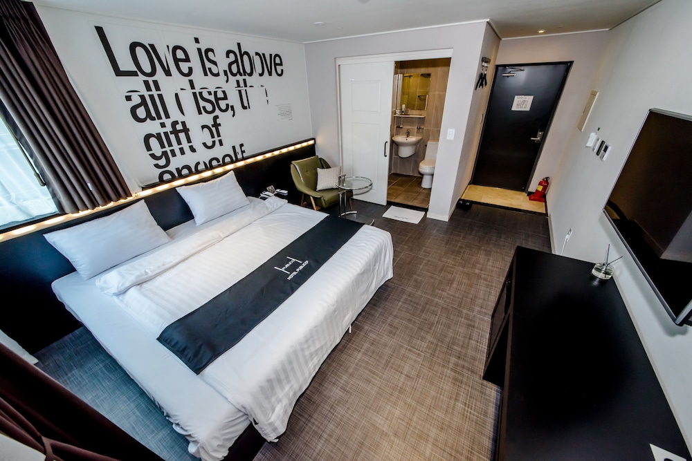 Publico Hotel 11/50
