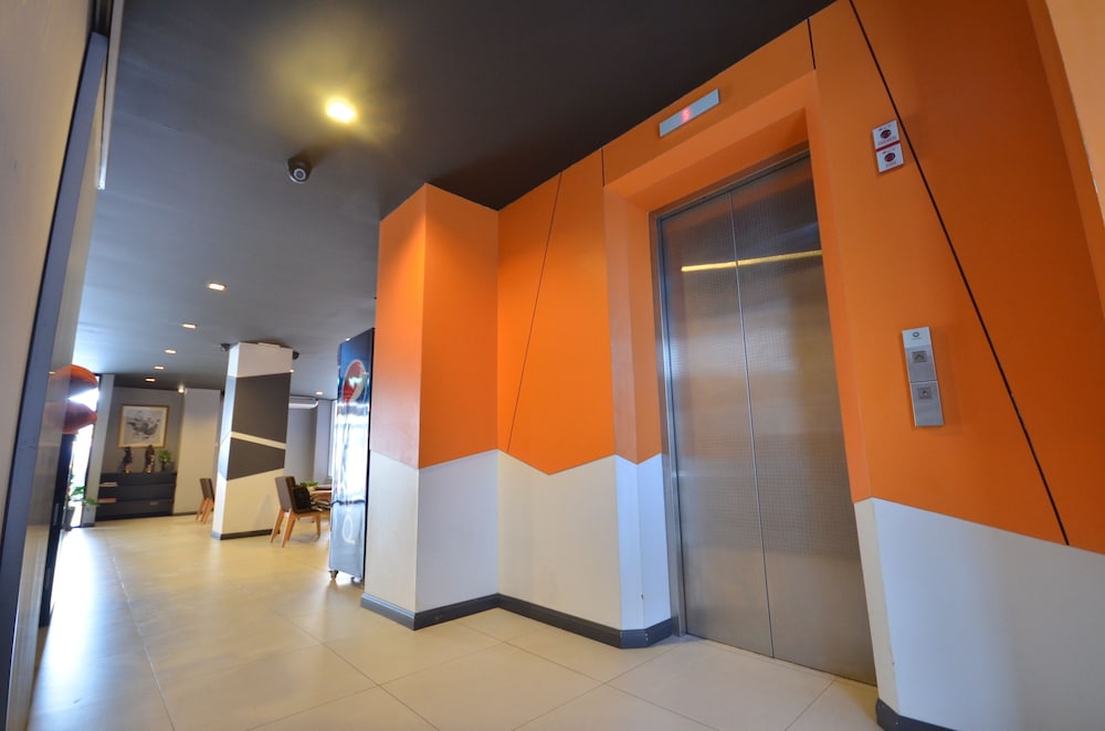 H2 Hotel 6/48