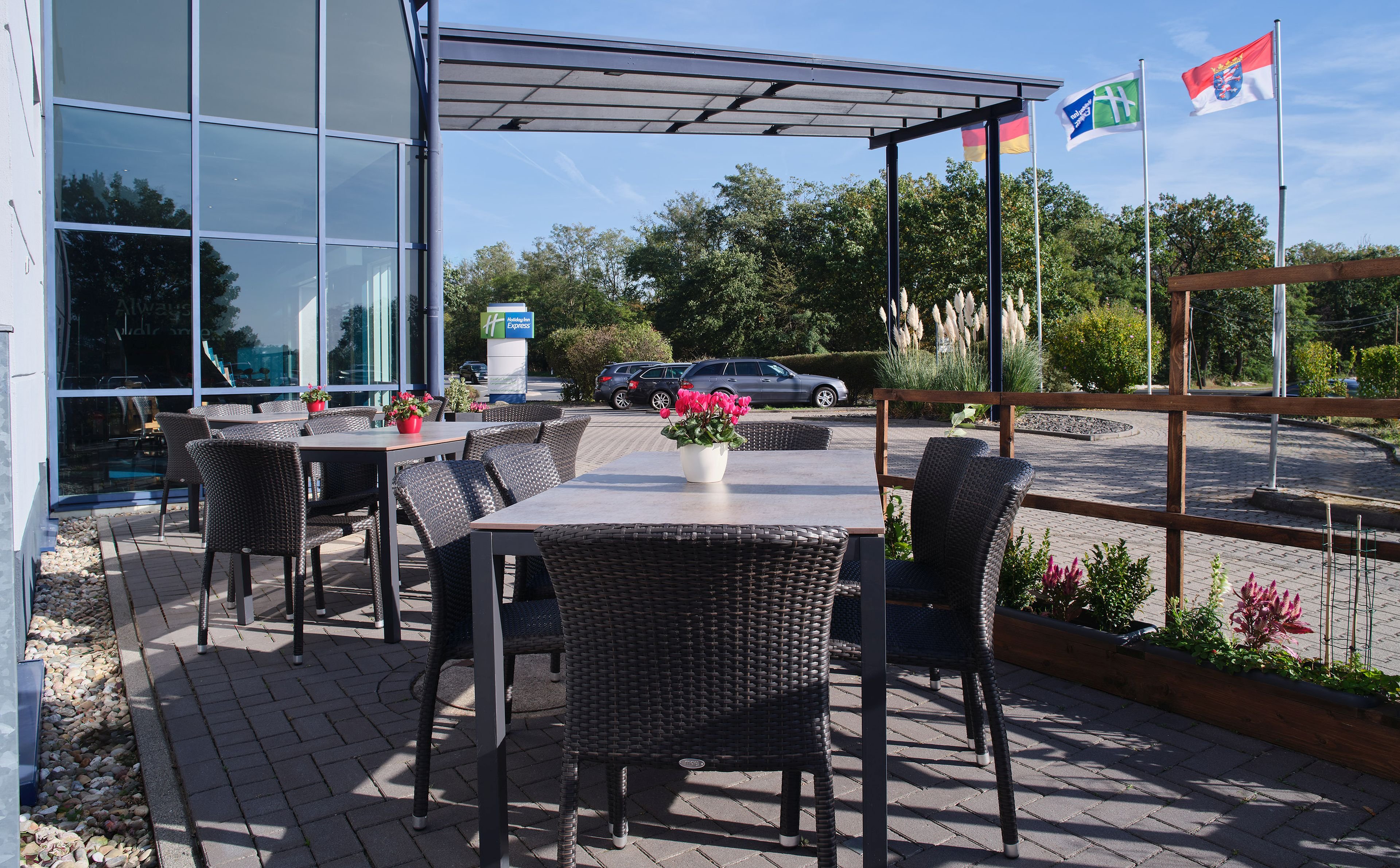 HOLIDAY INN EXPRESS FRANKFURT AIRPORT 33/58