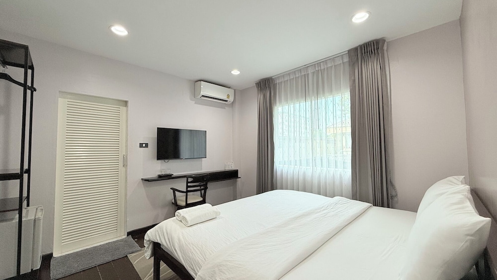 Issara House Bangkok 14/57