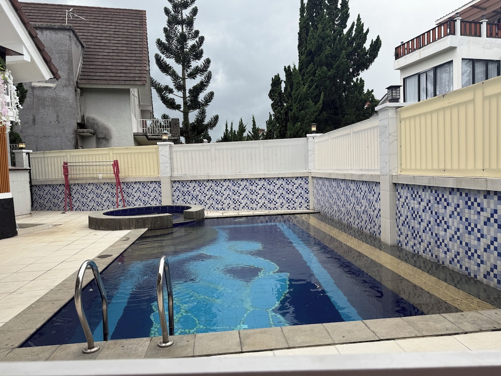 Eton Asia Kota Bunga Villas 21/48