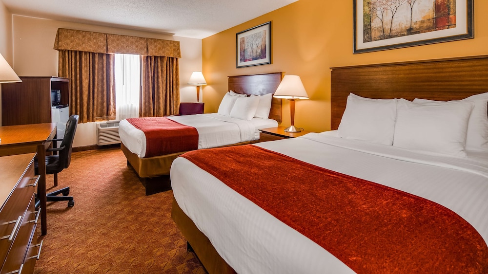 Best Western Lakewood Inn 17/37