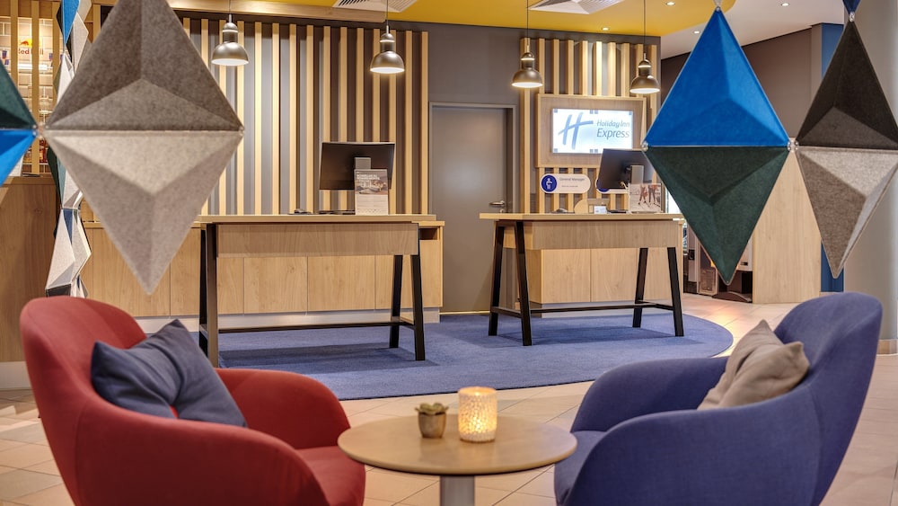 HOLIDAY INN EXPRESS COLOGNE TROISDORF 17/42