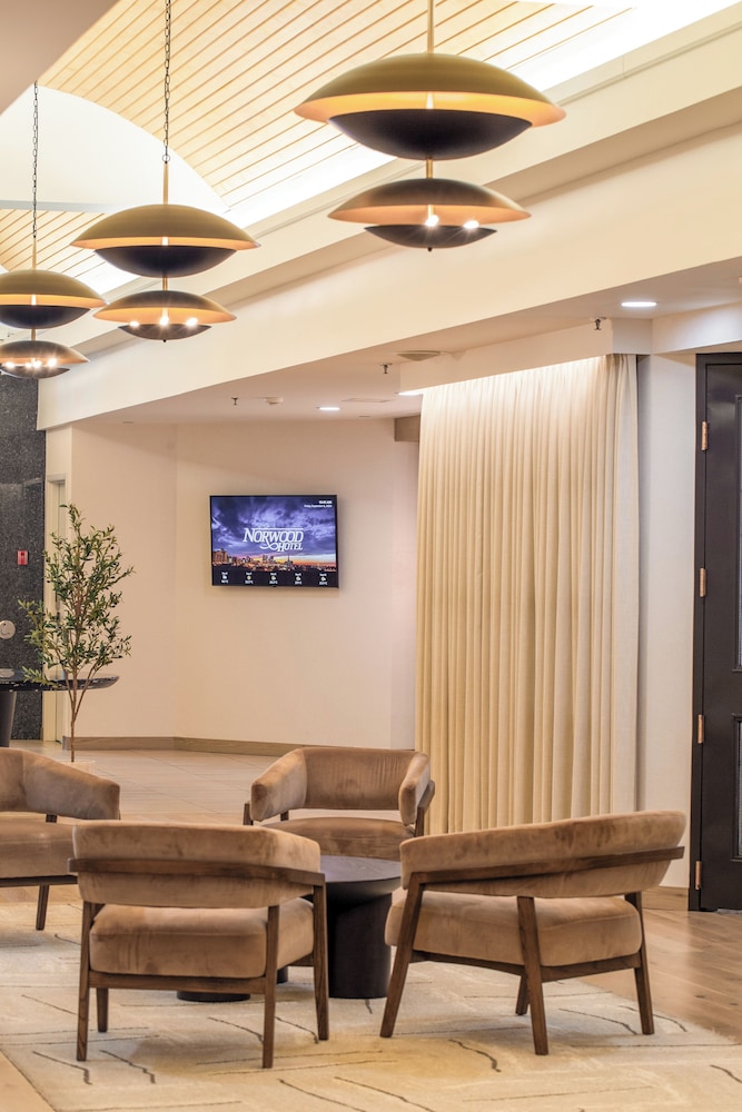 Norwood Hotel 26/49
