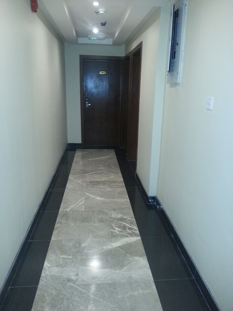 Muscat Inn Hotel 24/40