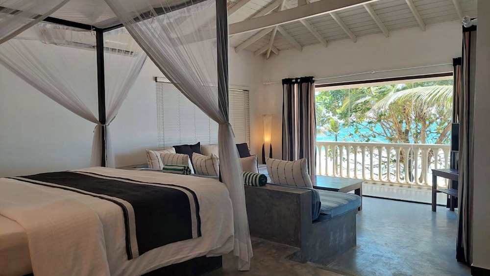 Suite Lanka 12/50