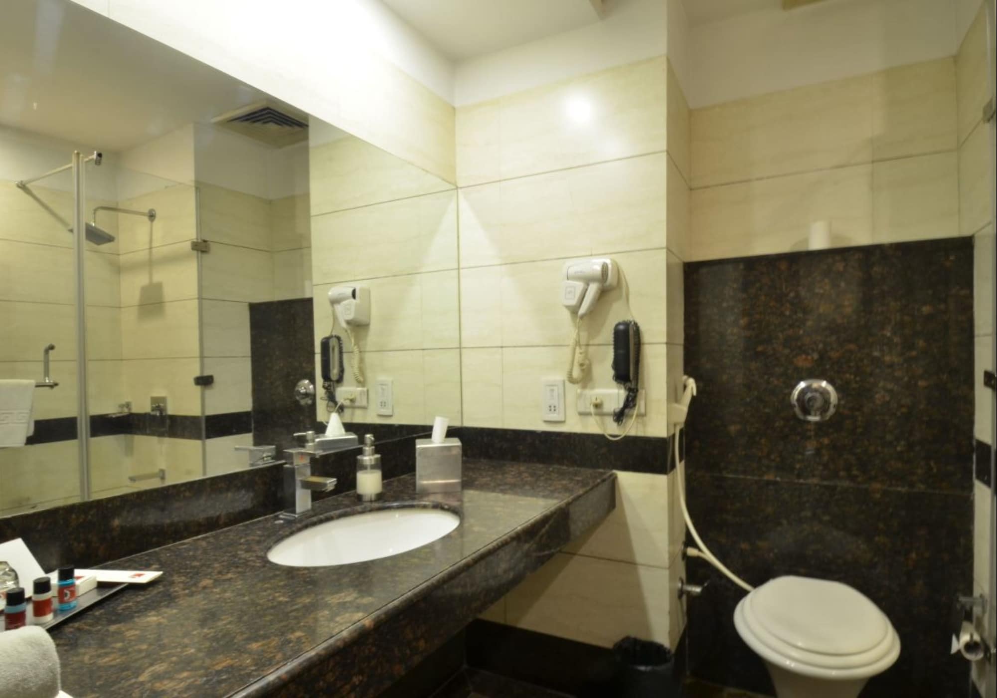 جناح تنفيذي بسرير كينج، Hk Clarks Inn Amritsar 2/4