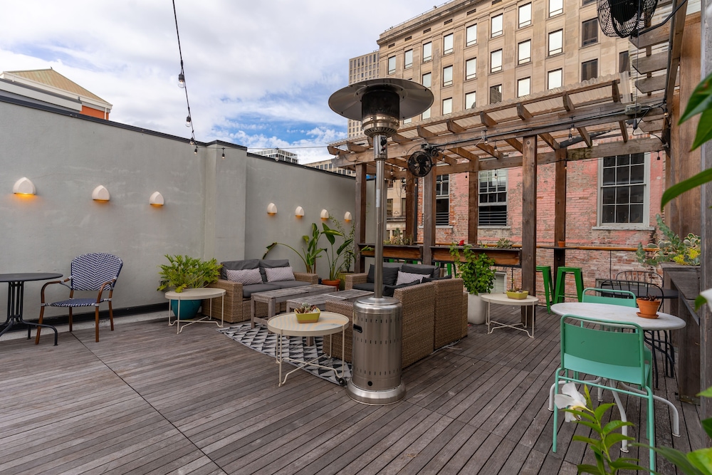 Catahoula Hotel 44/50