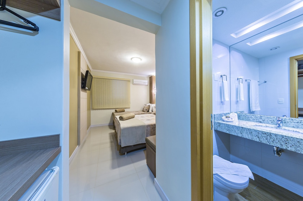 Thomasi Hotel Londrina 33/36