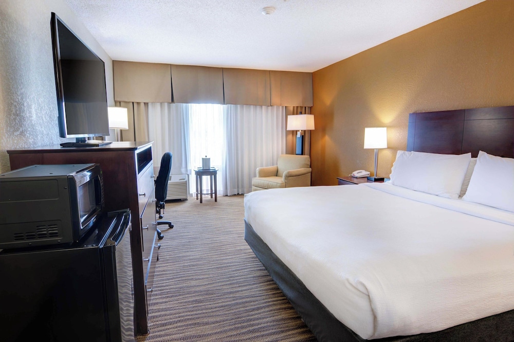 Holiday Inn St Petersburg N Clearwater 15/68