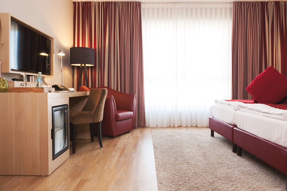Weinhotel Kaisergarten 12/50