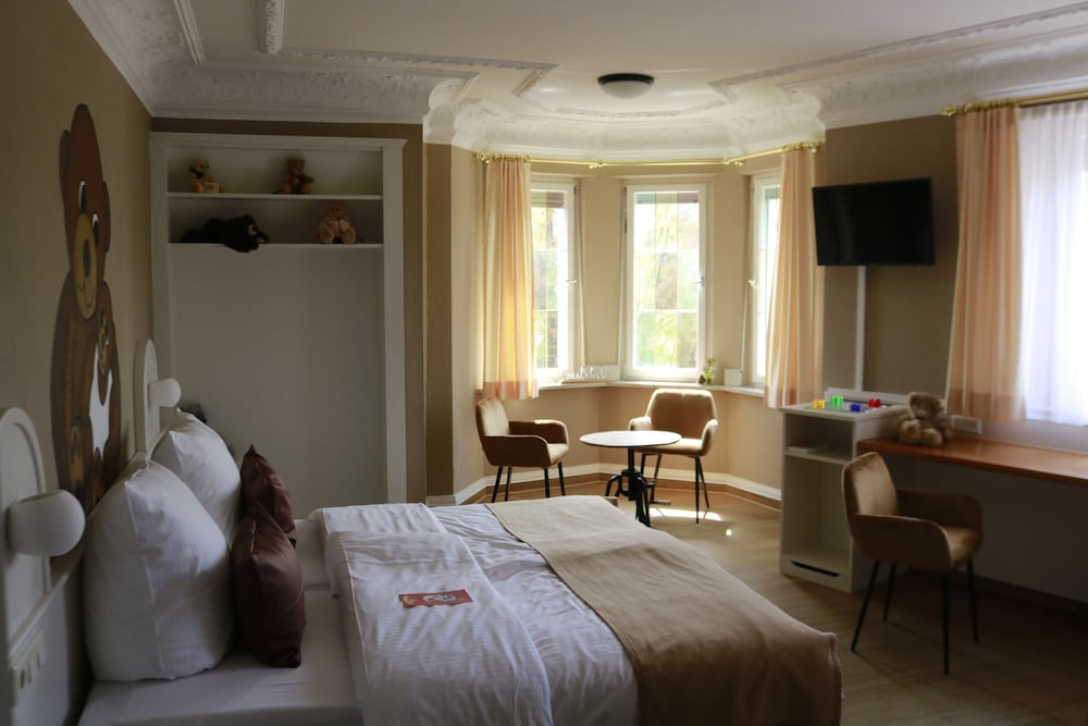 Teddybarenhotel & Restaurant Peterhof 10/50