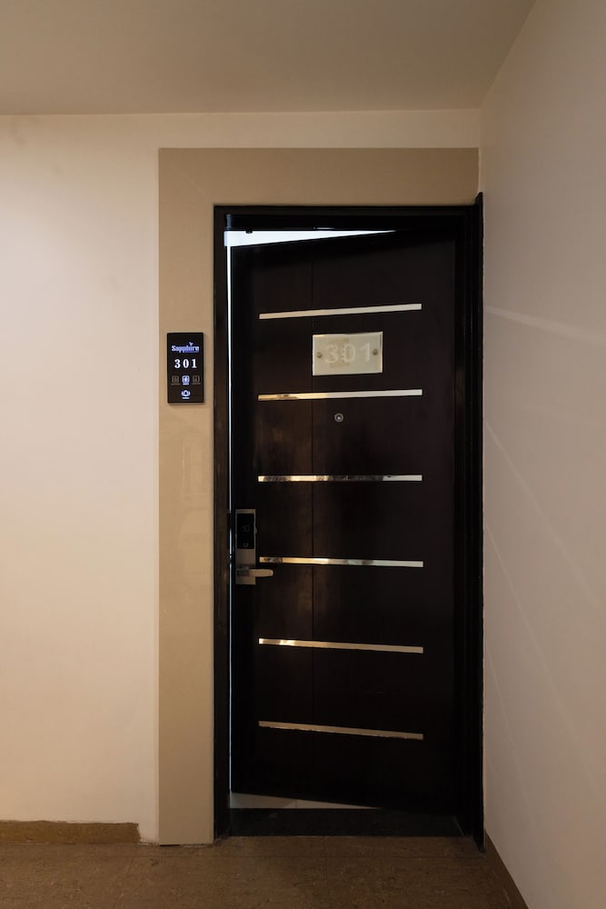 Capital O 33294 Hotel Sapphire Regency (Ex. Sapphire Regency) 28/50
