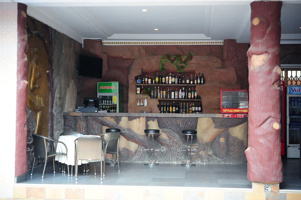 Tomreik Hotel 40/55