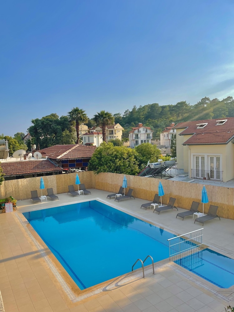 Cennet Hotel 42/46