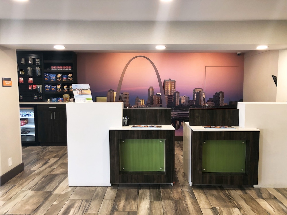 La Quinta Inn St Louis Hazelwood Airport North 4/59