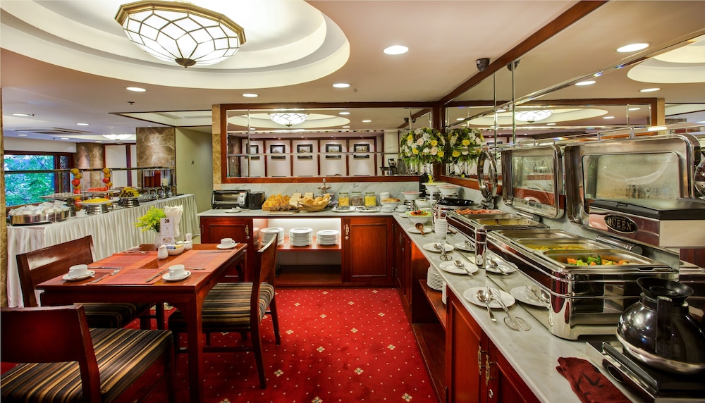 Conifer Boutique Hotel 26/29