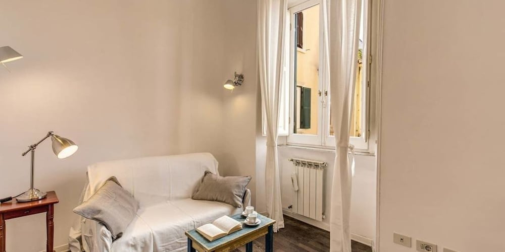Colosseo view Suite 7/24