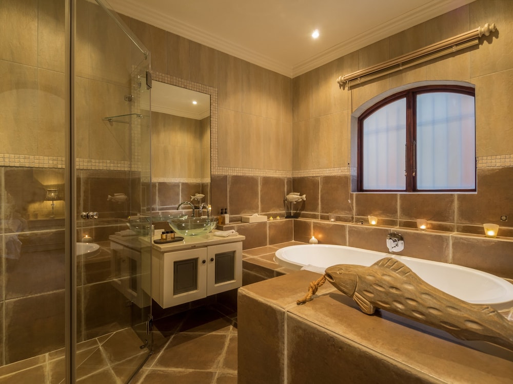 Villa Paradisa Guest House 40/44