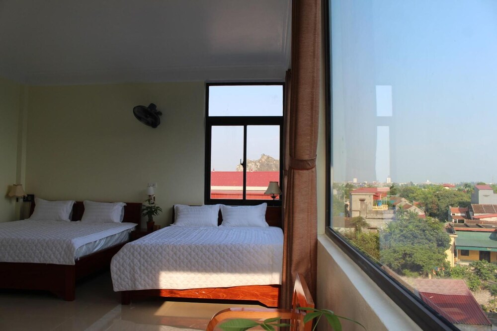Sierra Homestay 25/65
