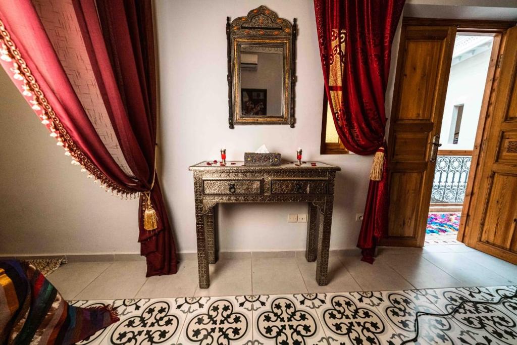 Riad Kiyanjana 33/43