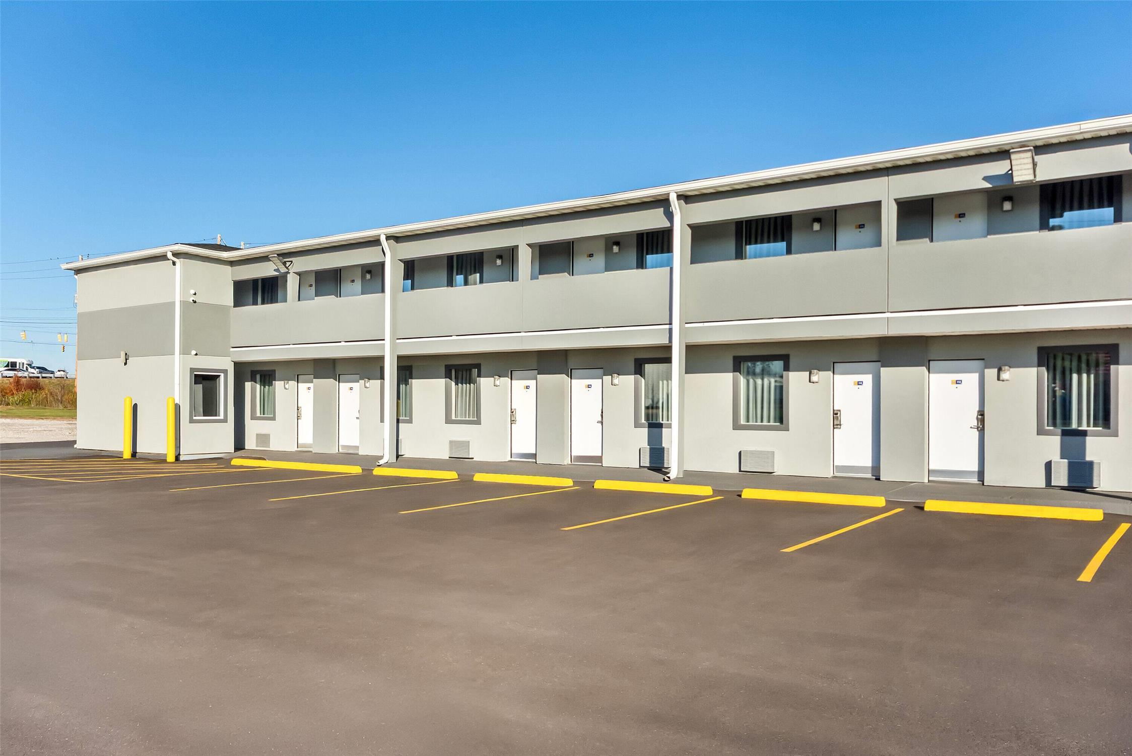 Days Inn By Wyndham Indianapolis East Post Road 50/54