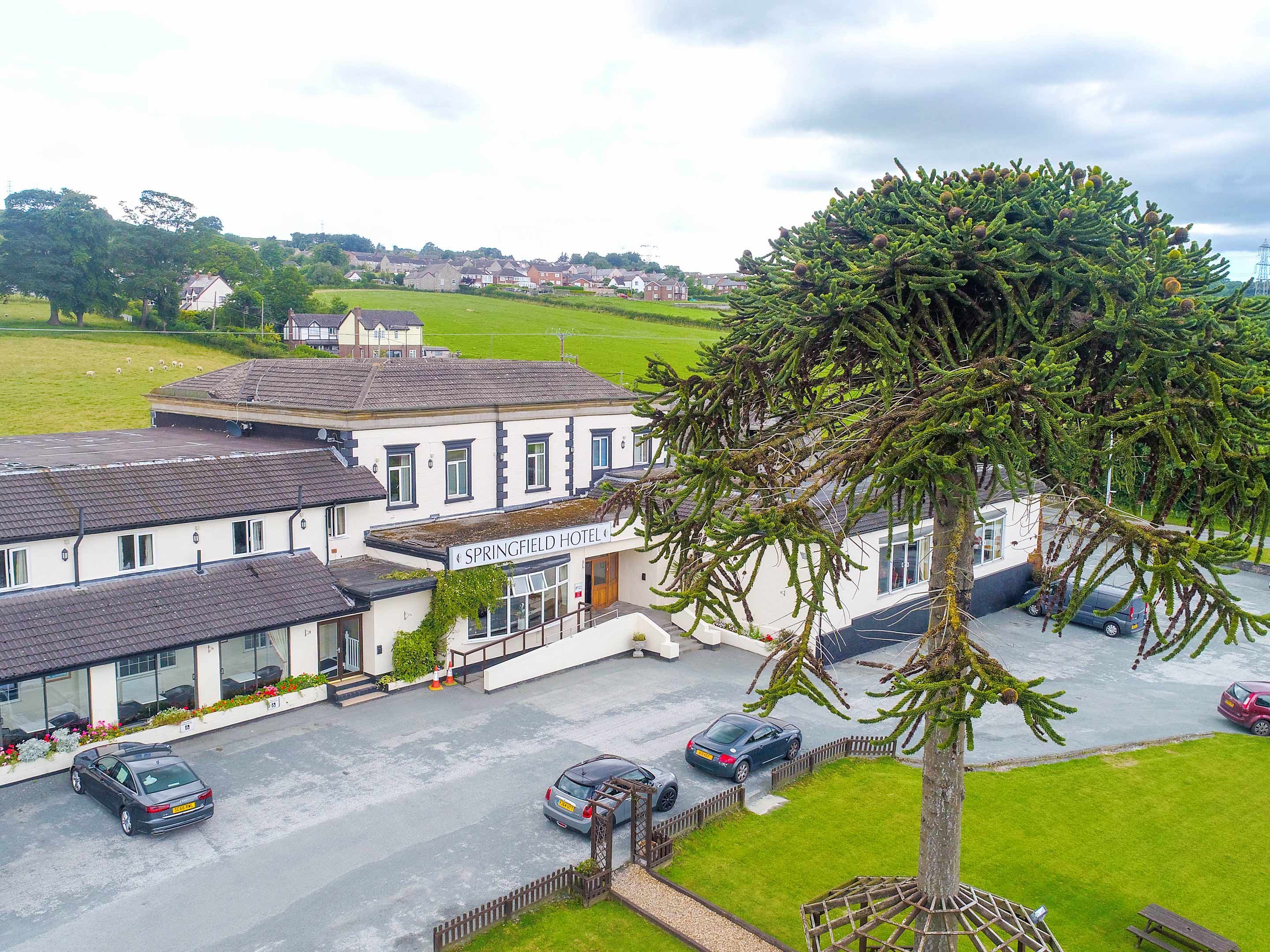 Springfield Hotel & Health Club 40/48