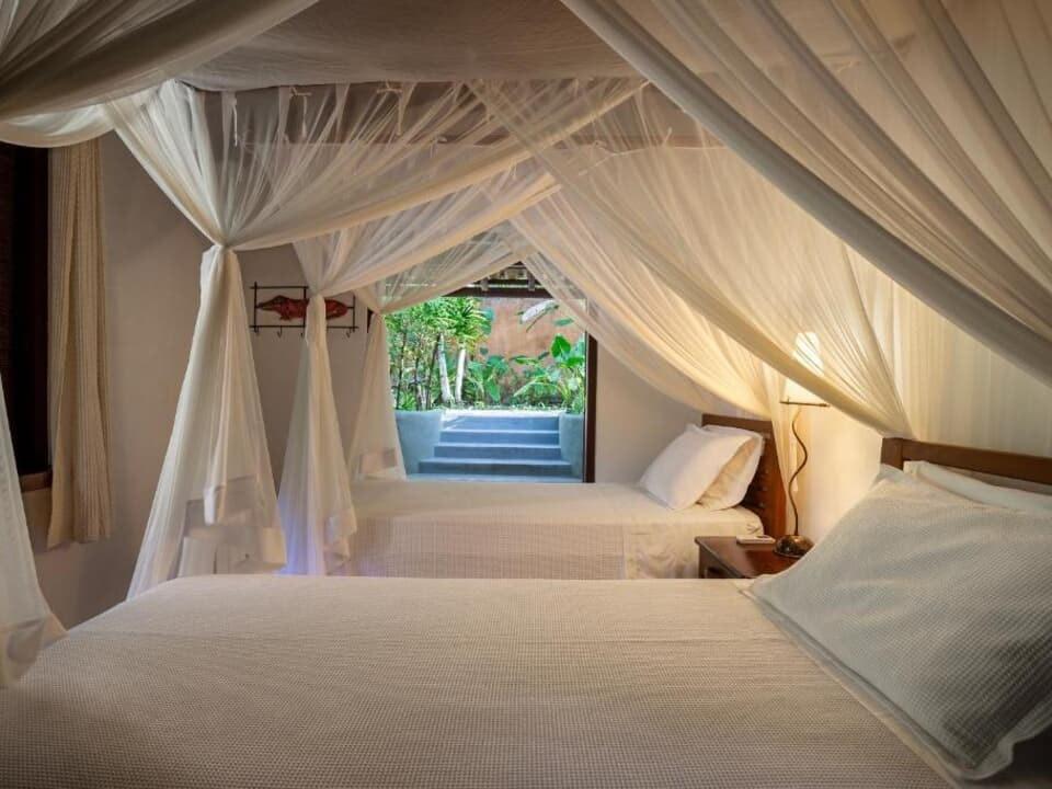 2 Rooms, House