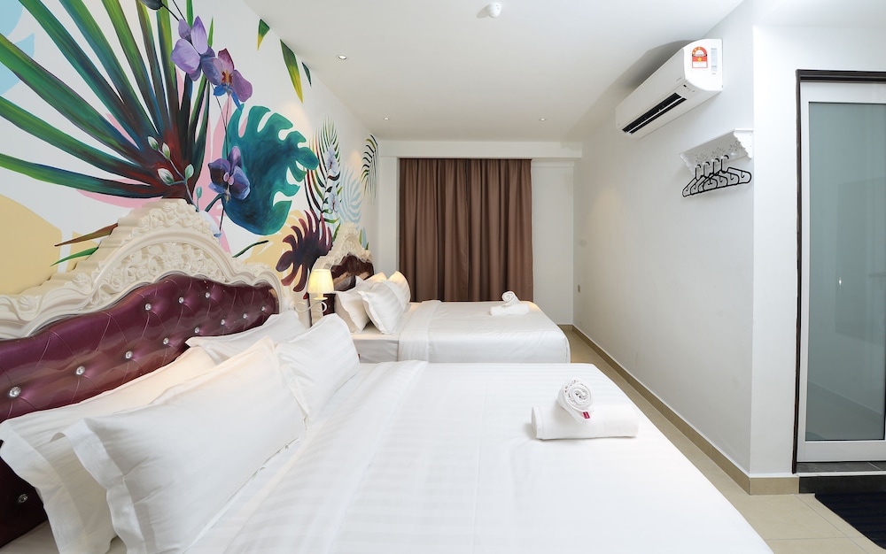 Hotel De Art Usj 21 7/35