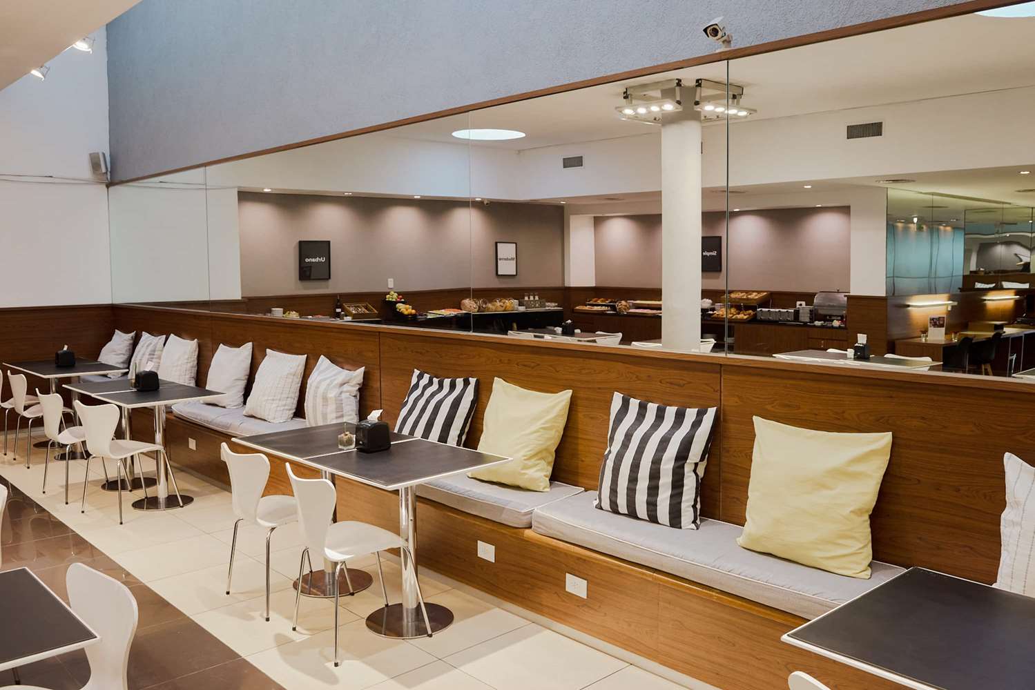Dazzler by Wyndham Buenos Aires Maipu 60/76