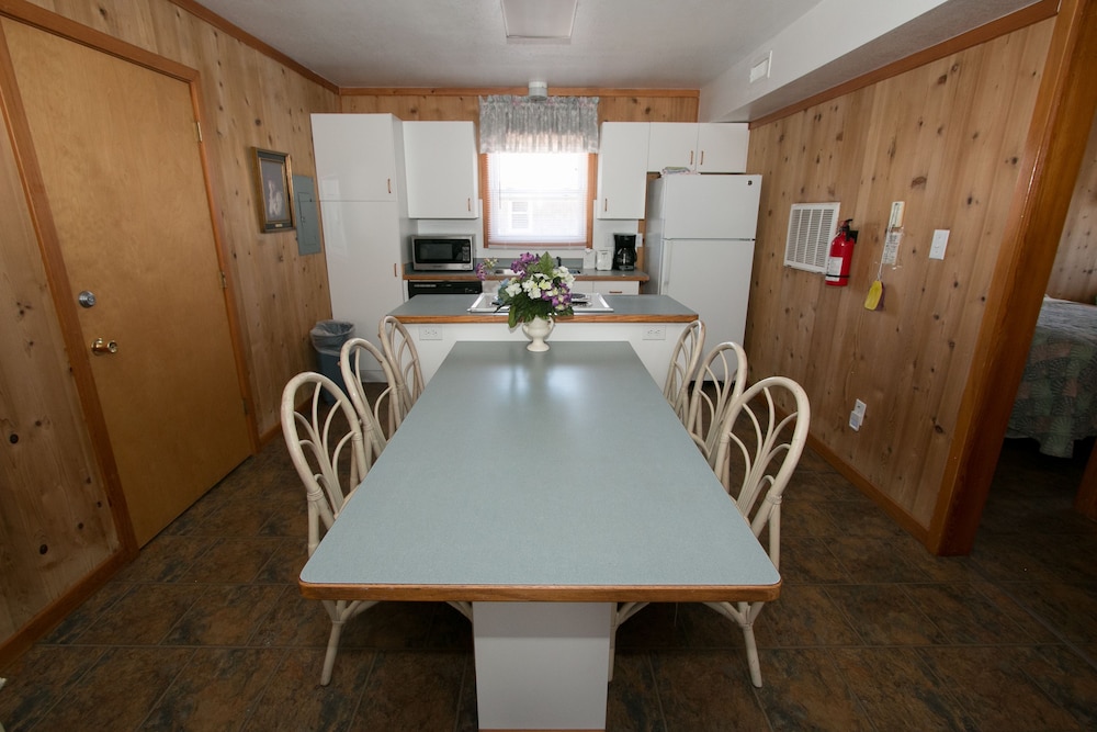 Outer Banks Motel 34/50
