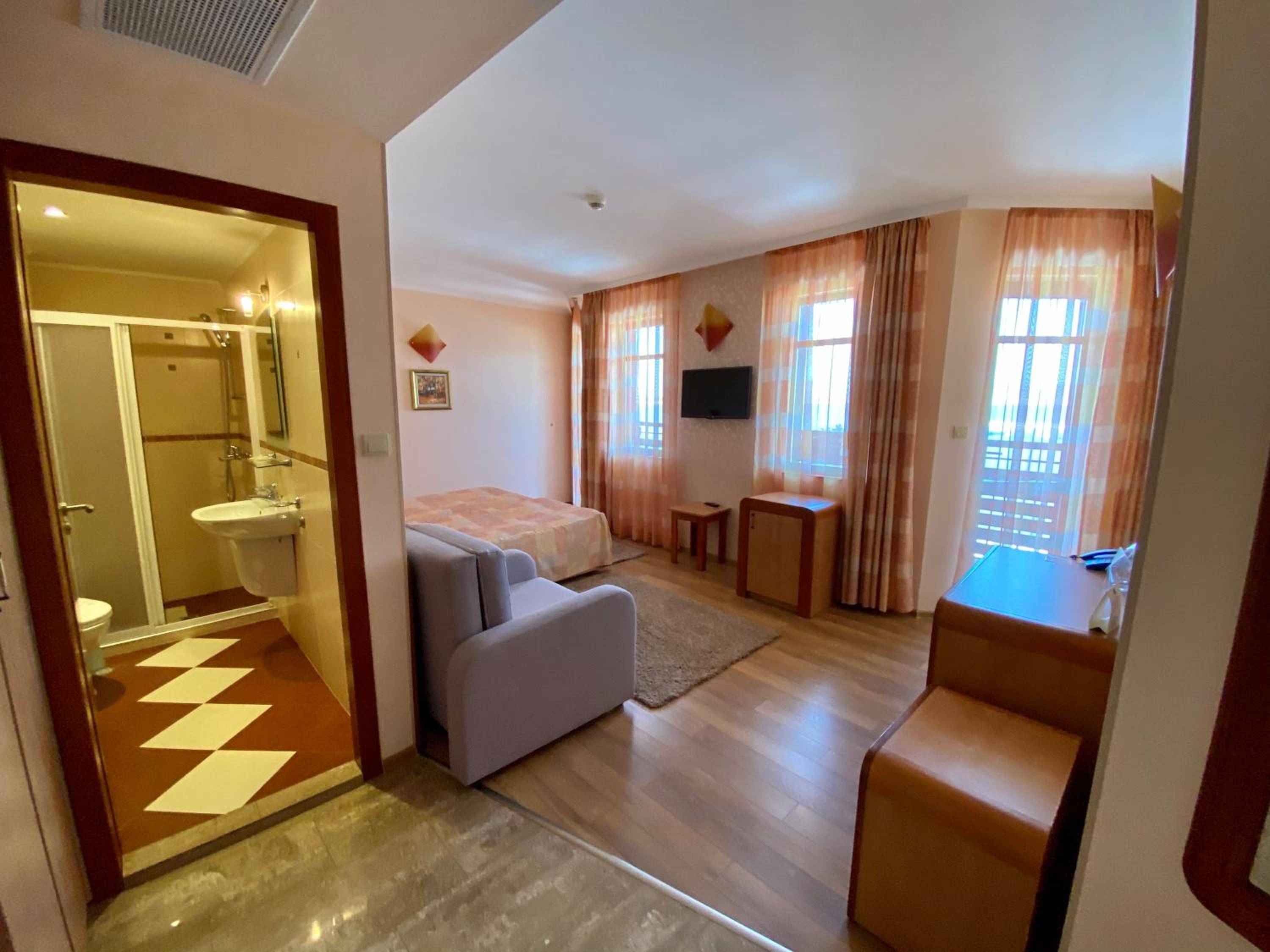 Hotel Saint Nikola 9/18