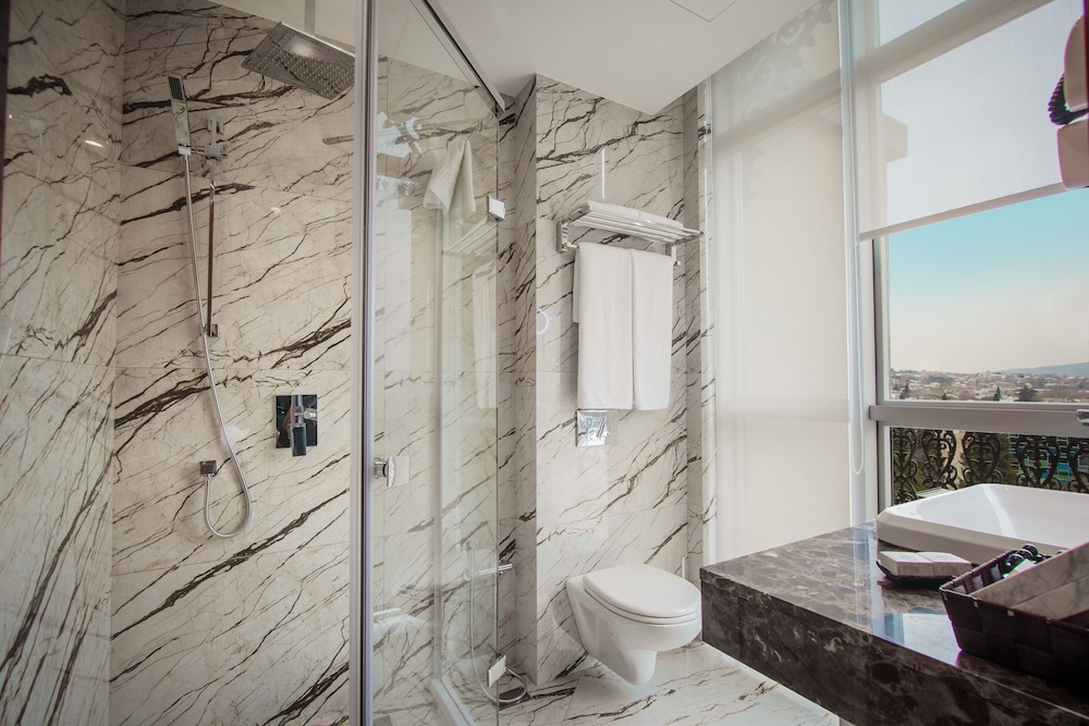 New Tiflis Hotel Tbilisi 8/62