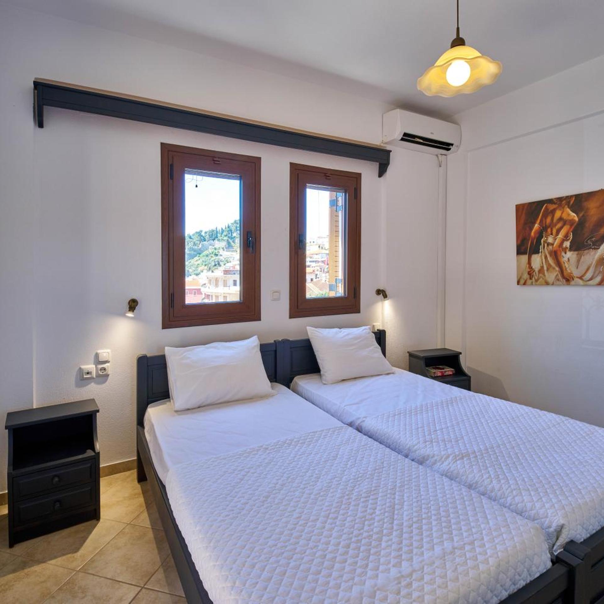 SIFAKIS HOUSE 20/65