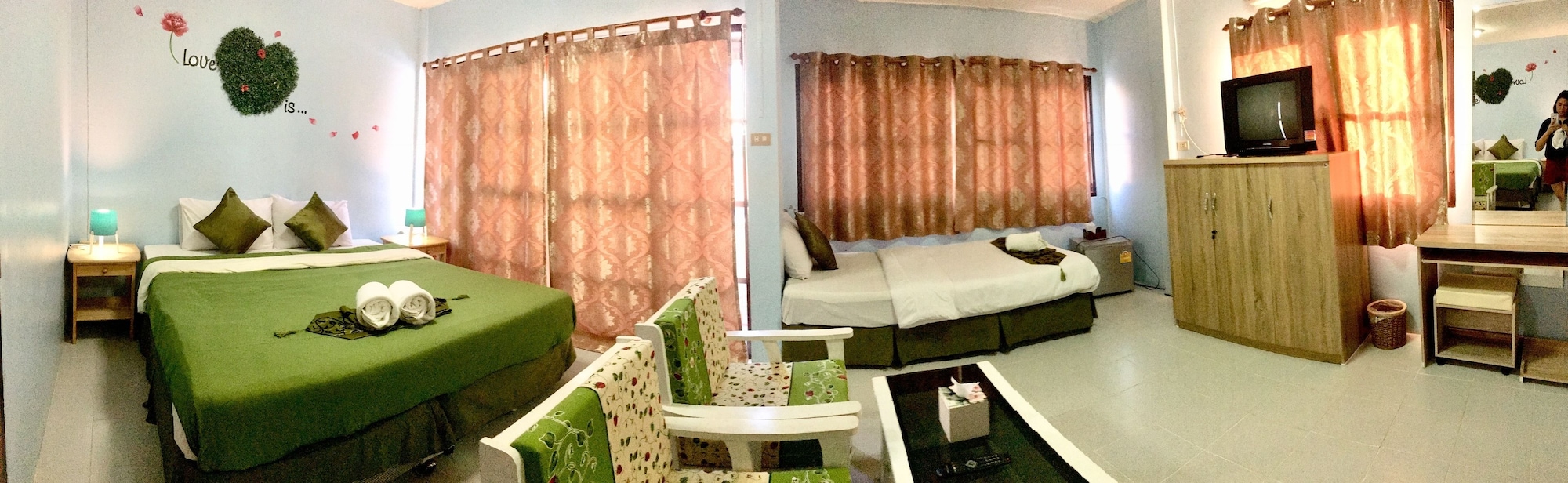 Family, 1 Double and 1 Single Bed, Phunyanuch Hotel 3/7