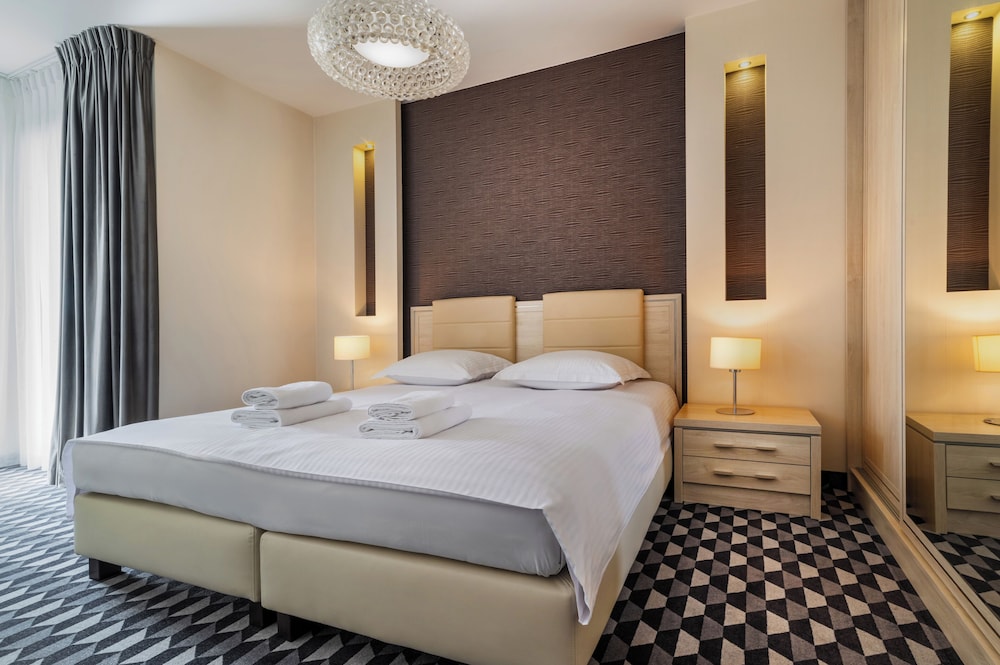 1 BEDROOM, DELUXE, STUDIO, SUITE