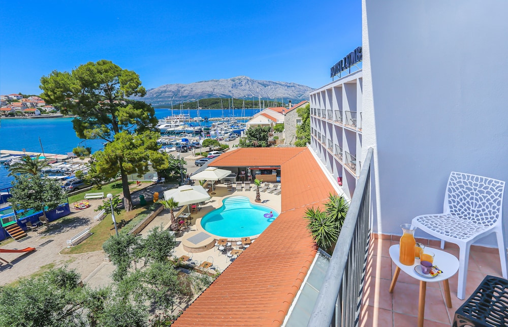 Hotel Lumbarda 3/63