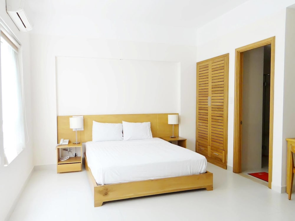 Edenpark Apartment & Hotel Service 10/15