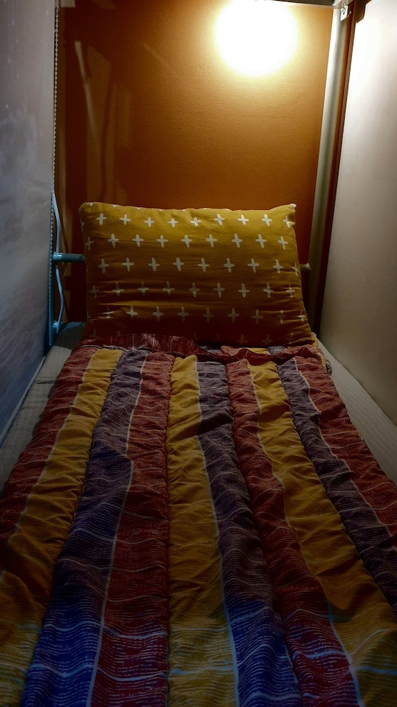 Hostel Tommy Formerly Yellow Brick 2 Hotel 22/47