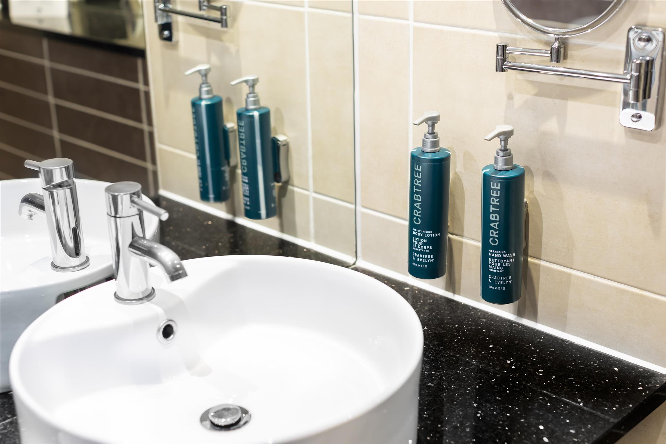 غرفة سوبيريور بسرير كينج، DoubleTree by Hilton Hotel & Spa Chester 3/4