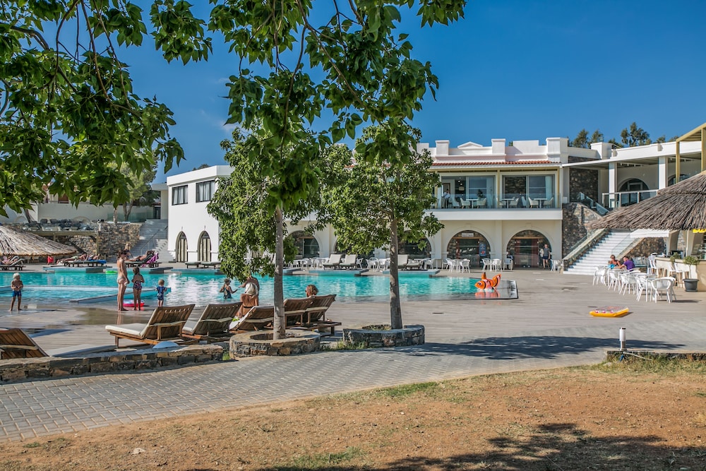 Almyra Hotel & Village 4/70