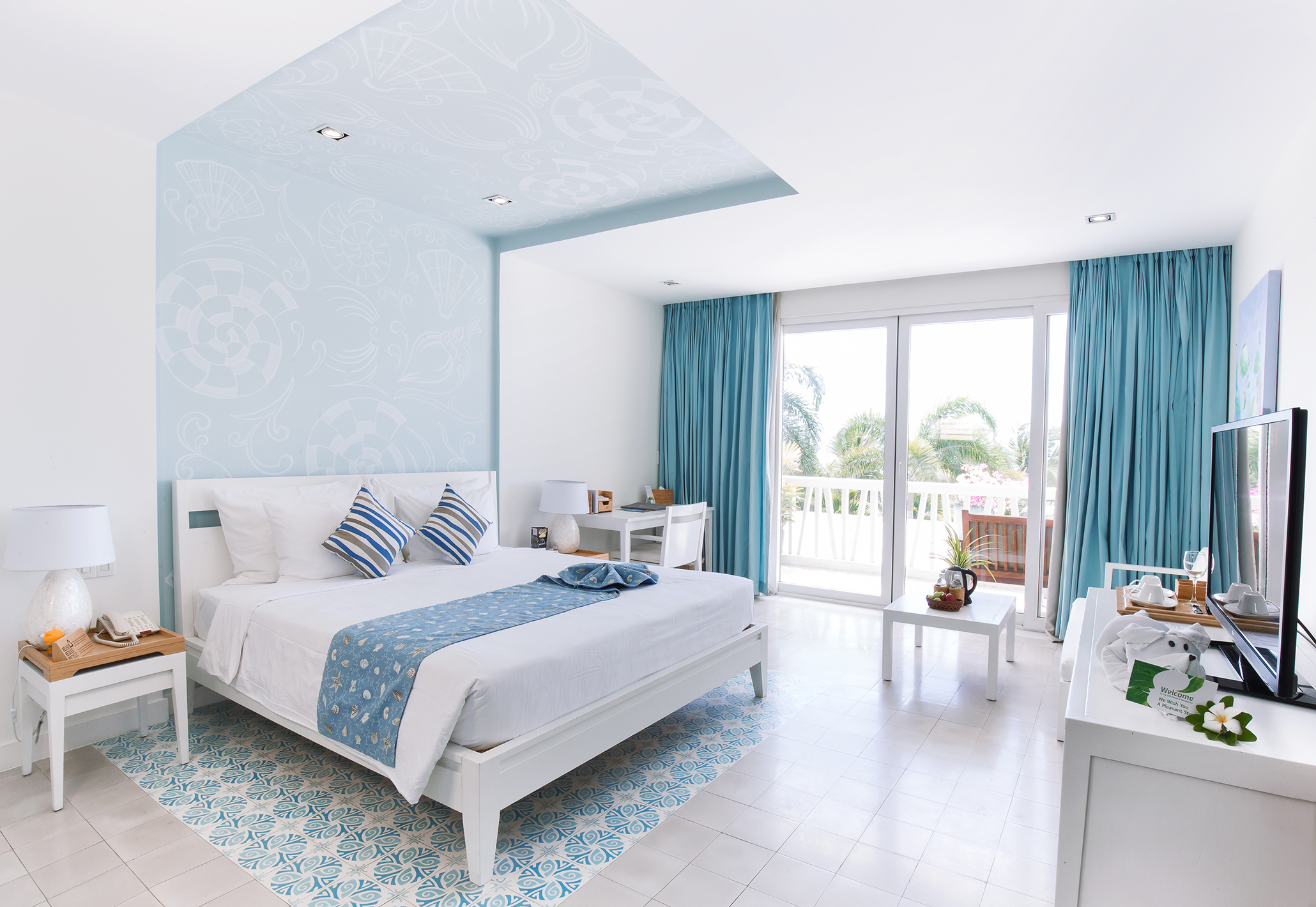Room, Double Bed, Pool View