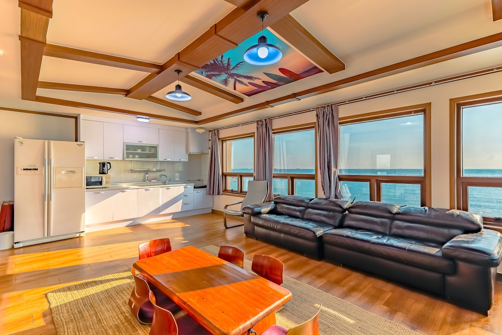 Residence Hotel Blue Ocean View 35/60