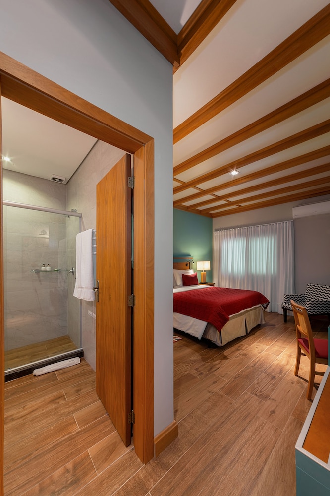 Hostel Britânico 33/50