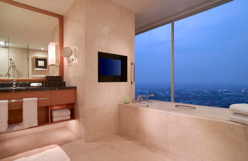 Jw Marriott Medan 9/56